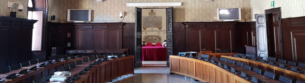 La sala Consiliare del Comune di Ravenna