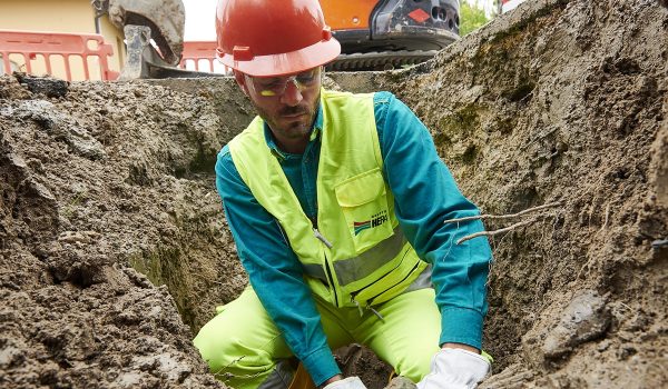 un operaio al lavoro